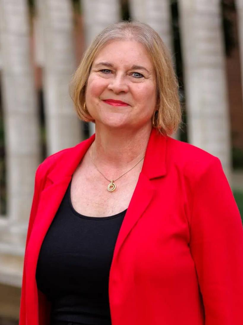 Dr. Laura Vogel